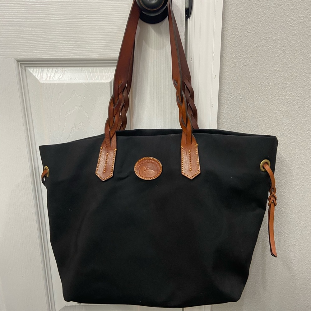 🖤❣️Dooney and Bourke Nylon Shopper bag ❣️🖤